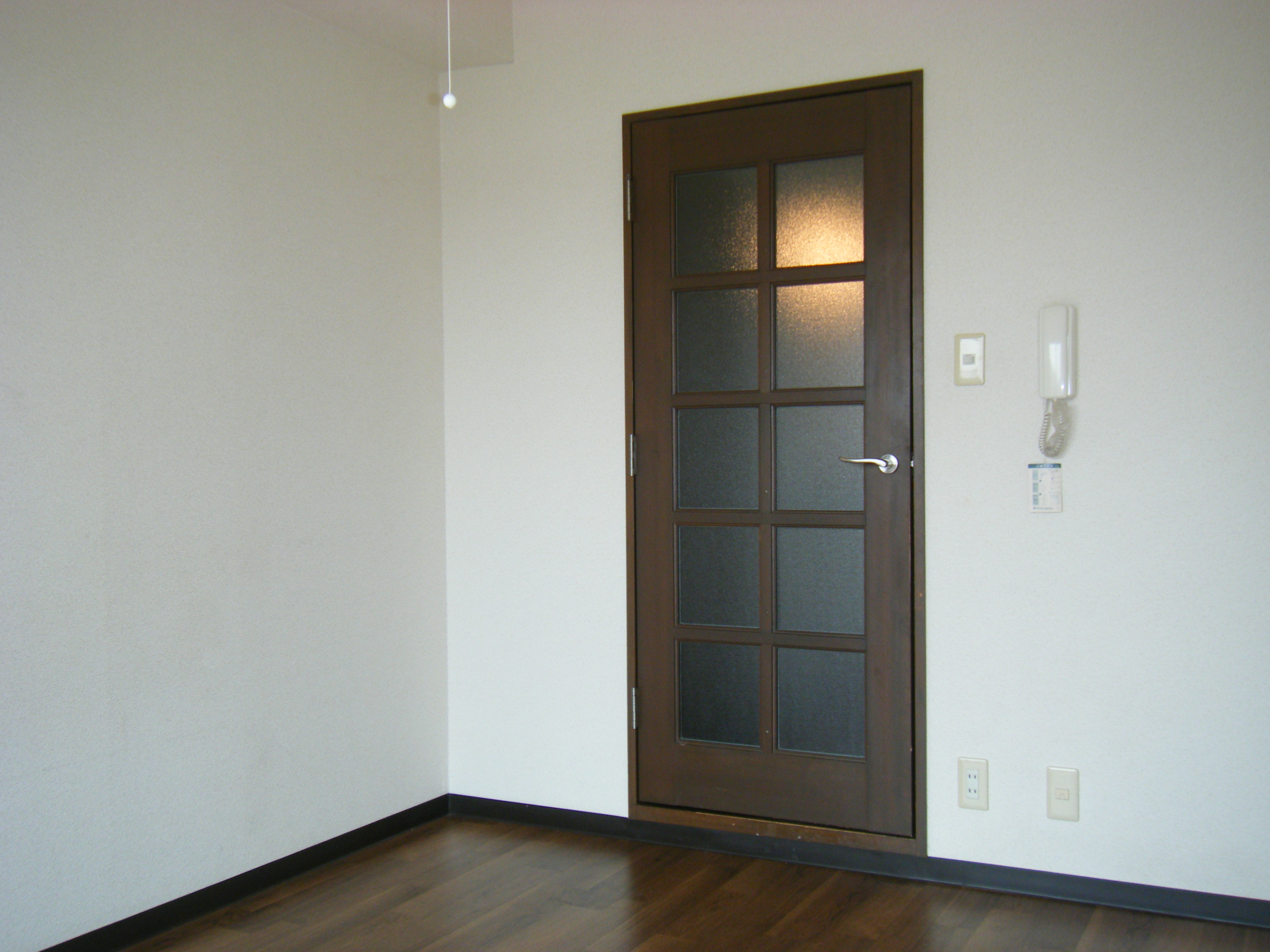 室内ドアとクローゼット建具★ 室内ドアとクローゼット建具★